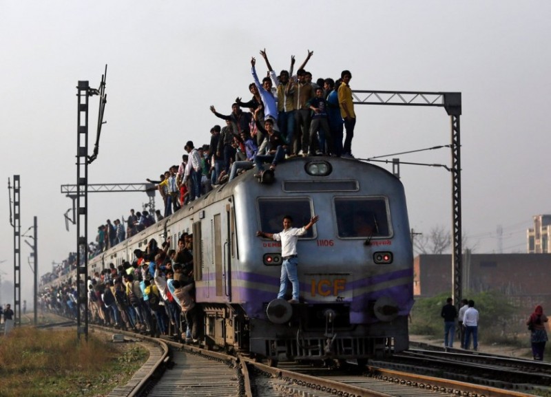 the-slowest-train-the-the-metupalayam-ooty-nilgiri-runs-as-slow-as-6-mph-at-that-speed-you-could-jump-off-and-back-on-if-you-drop-something.jpg